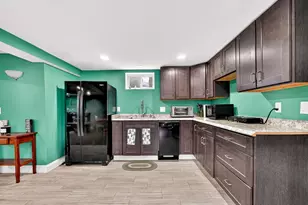 515 Upham St, Melrose, MA 02176 - Photo 28