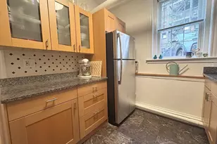 139 Beaconsfield, Brookline, MA 02445 - Photo 2