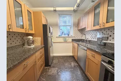 139 Beaconsfield #1B, Brookline, MA 02445 - Photo 4