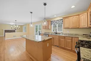 1048 Main Rd, Granville, MA 01034 - Photo 6