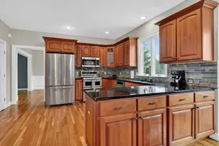 390 Hudson St, Northborough, MA 01532 - Photo 8