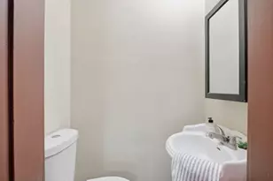 95 Dickinson St, Springfield, MA 01108 - Photo 32