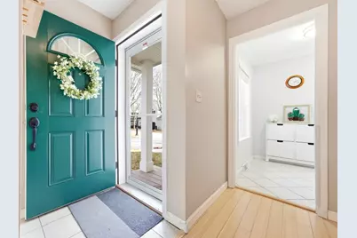 160 Pine St #11, Newton, MA 02466 - Photo 2