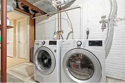 160 Pine St #11, Newton, MA 02466 - Photo 28