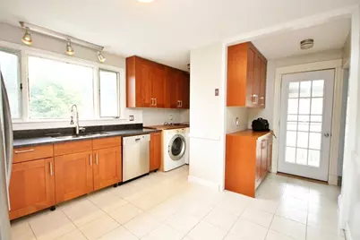 4 Belmont #2, Newton, MA 02458 - Photo 4