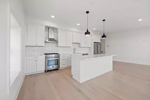 34 Salem St, Medford, MA 02155 - Photo 4