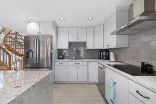 111 Brigham St, Hudson, MA 01749 - Photo 16