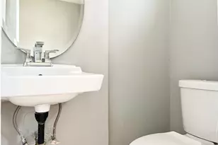 642 Moody St, Waltham, MA 02453 - Photo 8