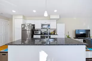 527 Norfolk St, Boston, MA 02126 - Photo 10