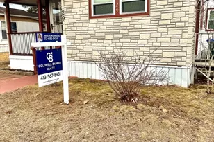 70 Shumway St, Springfield, MA 01119 - Photo 2