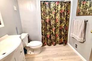 70 Shumway St, Springfield, MA 01119 - Photo 8
