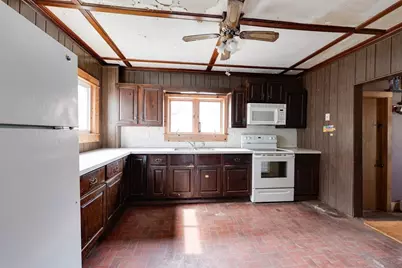 14 Dewey St, Easthampton, MA 01027 - Photo 10
