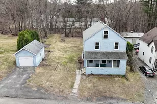 14 Dewey St, Easthampton, MA 01027 - Photo 2