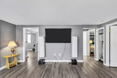 104 Edgewater Dr W, Falmouth, MA 02536 - Photo 18