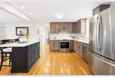 8 Freemont St, Lexington, MA 02421 - Photo 10