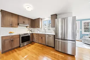 8 Freemont St, Lexington, MA 02421 - Photo 12