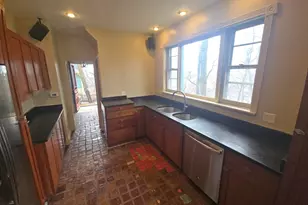 21 Mountain Ave, Somerville, MA 02144 - Photo 8