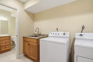 3901 Knightsbridge Close, Worcester, MA 01609 - Photo 38