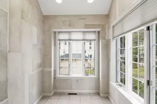 3901 Knightsbridge Close, Worcester, MA 01609 - Photo 10