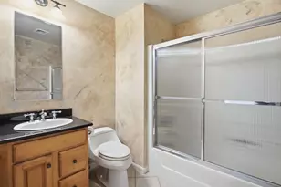 3901 Knightsbridge Close, Worcester, MA 01609 - Photo 20