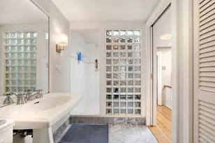 70 Montgomery St, Boston, MA 02116 - Photo 32