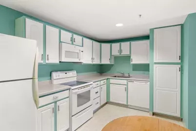 2 Ocean Ave #1M, Gloucester, MA 01930 - Photo 4