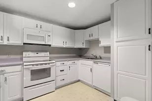 2 Ocean Ave, Gloucester, MA 01930 - Photo 1