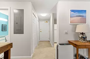 2 Ocean Ave, Gloucester, MA 01930 - Photo 10