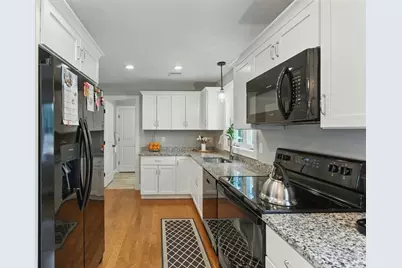 4 Lawton St #A, Taunton, MA 02780 - Photo 4