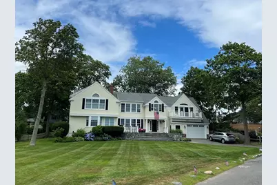 247 Ocean Ave, Marblehead, MA 01945 - Photo 2