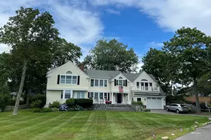 247 Ocean Ave, Marblehead, MA 01945 - Photo 2