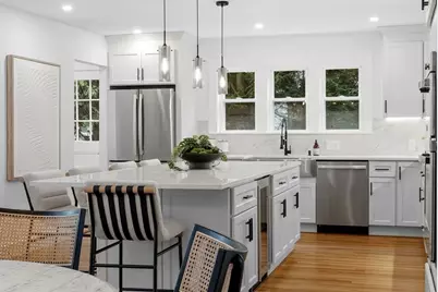1806 Beacon St, Newton, MA 02468 - Photo 4