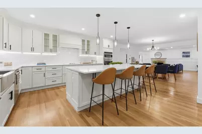 1806 Beacon St, Newton, MA 02468 - Photo 2