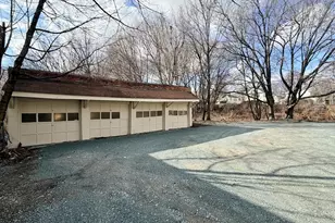 56 Monteleone Pl, Pittsfield, MA 01201 - Photo 38