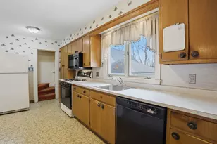 18 Davidson Rd, Worcester, MA 01605 - Photo 12