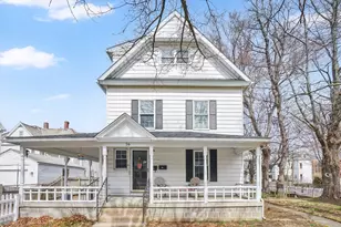 16 Washington Ave, Holyoke, MA 01040 - Photo 2