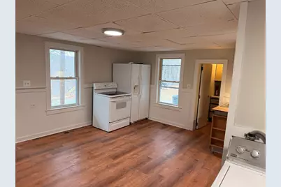 30 Rockland St #B, Fitchburg, MA 01420 - Photo 2