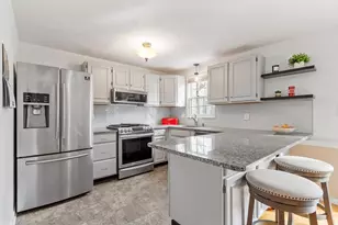 132 Wellman Ave, Chelmsford, MA 01863 - Photo 2