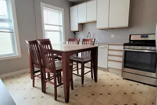 25 Martin St, Medford, MA 02155 - Photo 2