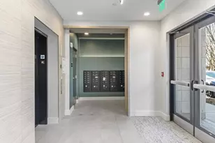 301 Border St, Boston, MA 02128 - Photo 22