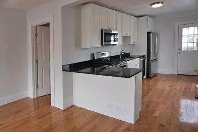 252 Ash St #04, Waltham, MA 02453 - Photo 8