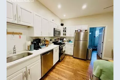 180 Endicott St #1, Boston, MA 02113 - Photo 4