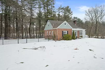 461 Maple St, Franklin, MA 02038 - Photo 4