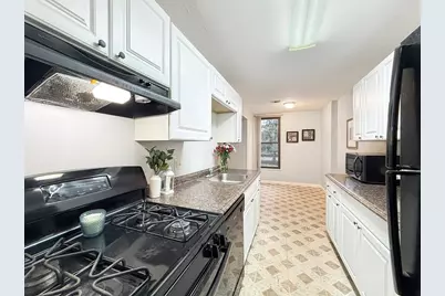 2 Shrewsbury Green Dr #F, Shrewsbury, MA 01545 - Photo 12