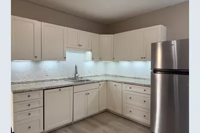 630 Metropolitan Ave #3, Boston, MA 02136 - Photo 2