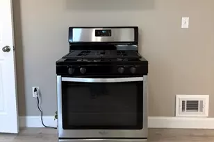 630 Metropolitan Ave, Boston, MA 02136 - Photo 4