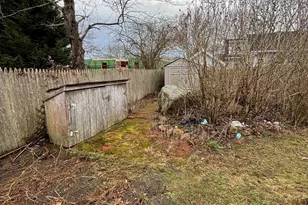 74 Hillside Ave, Falmouth, MA 02556 - Photo 6