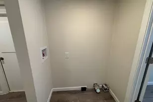 229 Miller St, Ludlow, MA 01056 - Photo 12