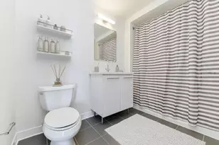 2 Earhart St, Cambridge, MA 02141 - Photo 12