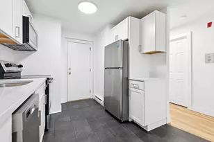 303 Broadway, Lynn, MA 01904 - Photo 4